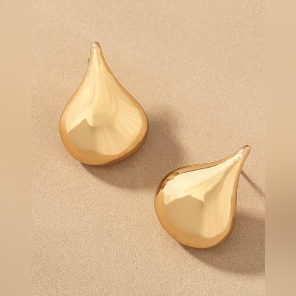 Gold puffy tear drop stud earrings - Picture 2 of 5